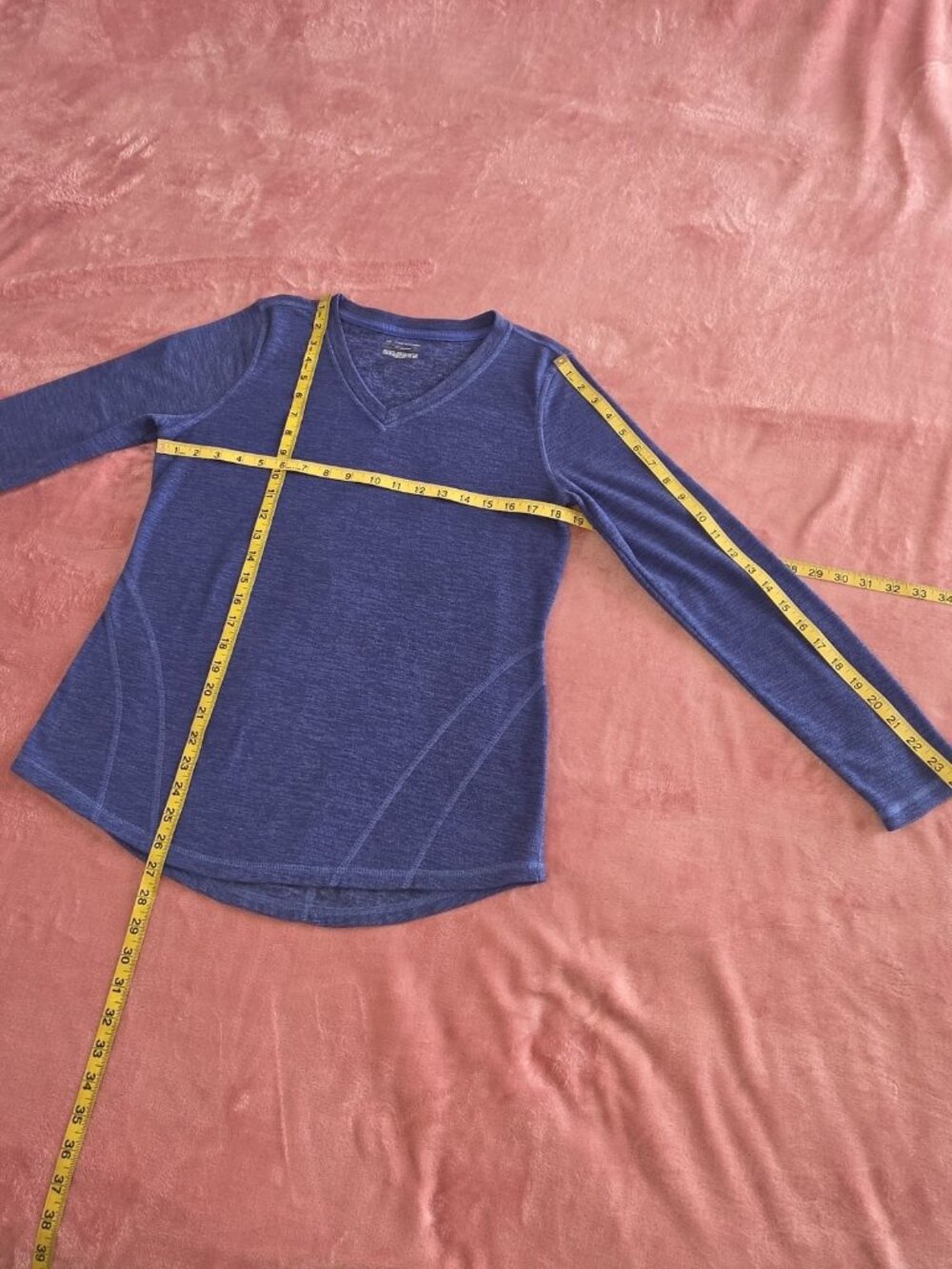 Tek Gear Women's V-Neck Long Sleeve Athletic Top - Blue Moisture Wicking S - Picture 2 of 5